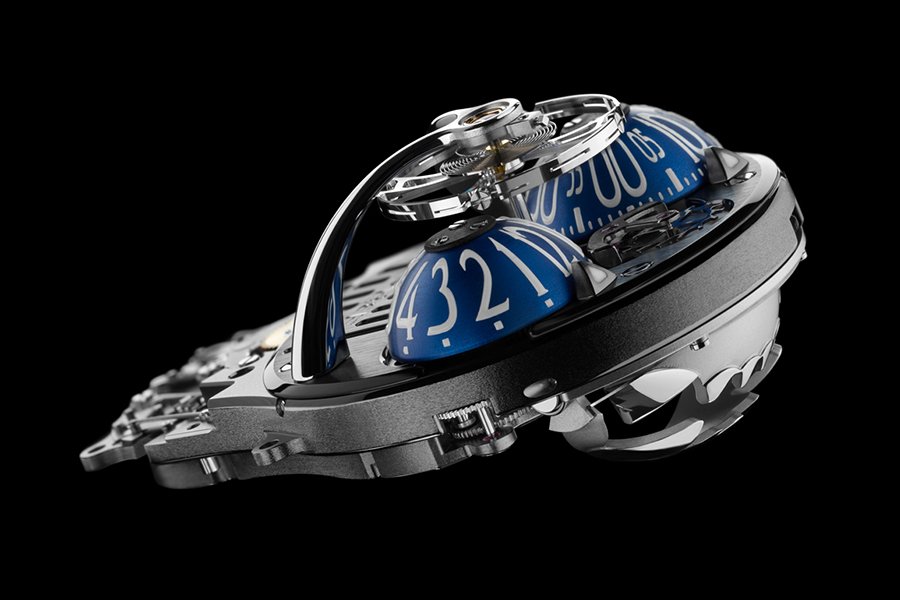 regarder de plus près la montre Bulldog MB&F HM10