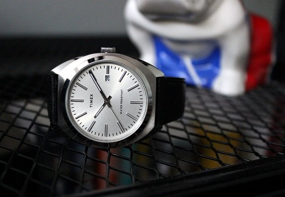 En revue: La montre habillée Timex Milano pour homme | Dappered.com