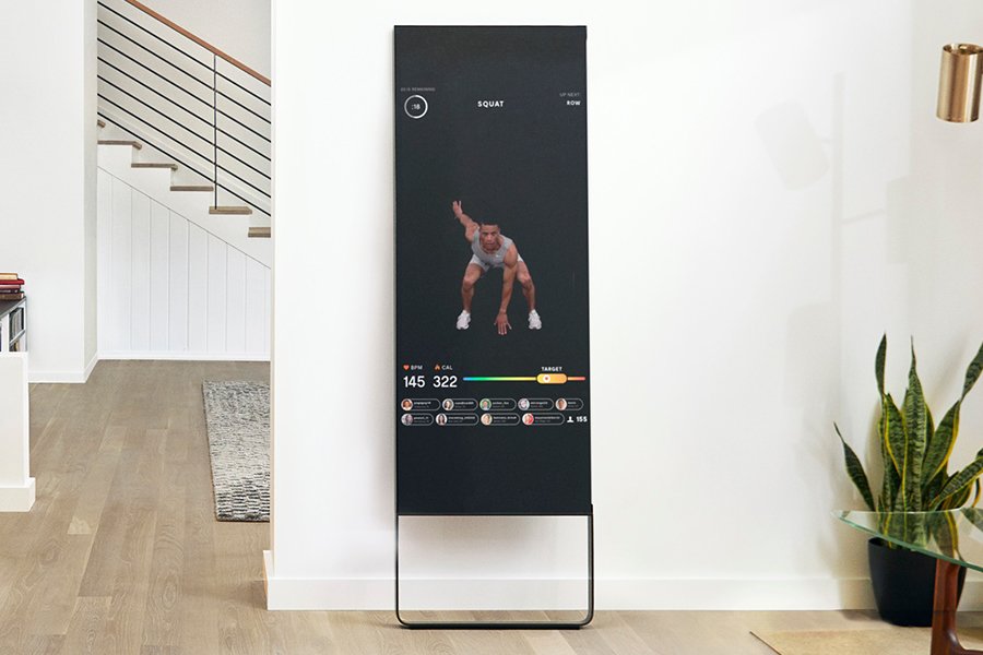 Miroir Forme Fitness fixé au mur