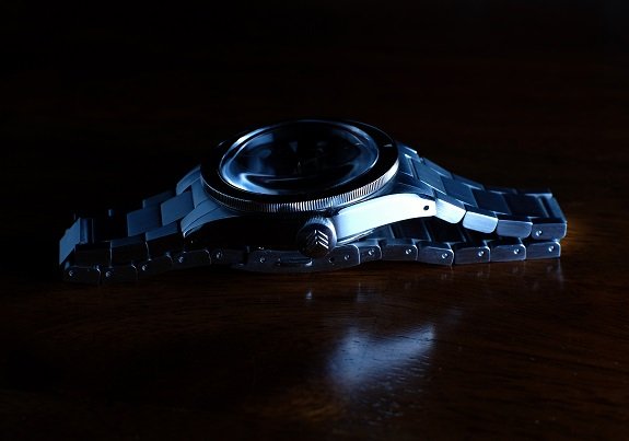 En revue: La montre de plongée Lorier Neptune II sur Dappered.com