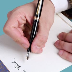 Comment écrire avec un stylo plume