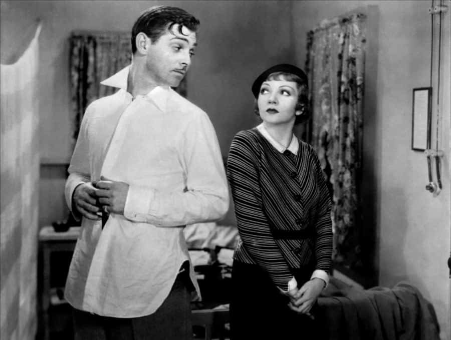 Clark Gable dans It Happened One Night sans et maillot de corps en 1934