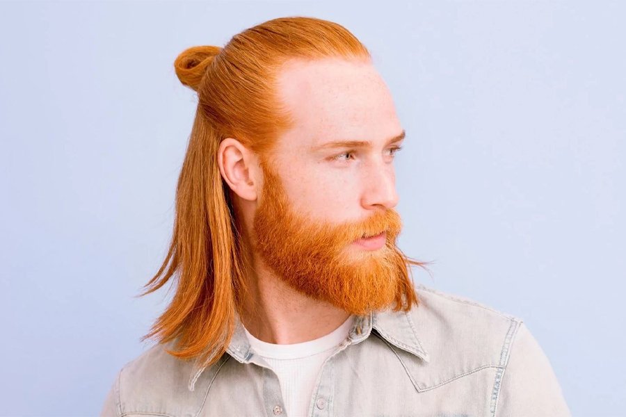 meilleures coupes de cheveux pour hommes - longues et droites