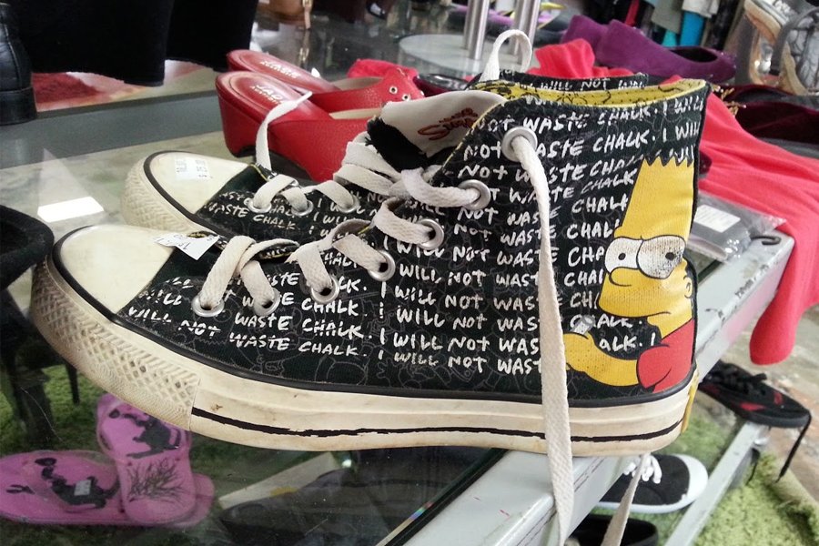 Baskets Converse avec illustration de Bart Simpson