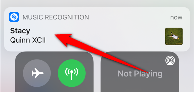 Une bannière de notification apparaîtra lorsque la chanson est identifiée.  Appuyez sur la notification