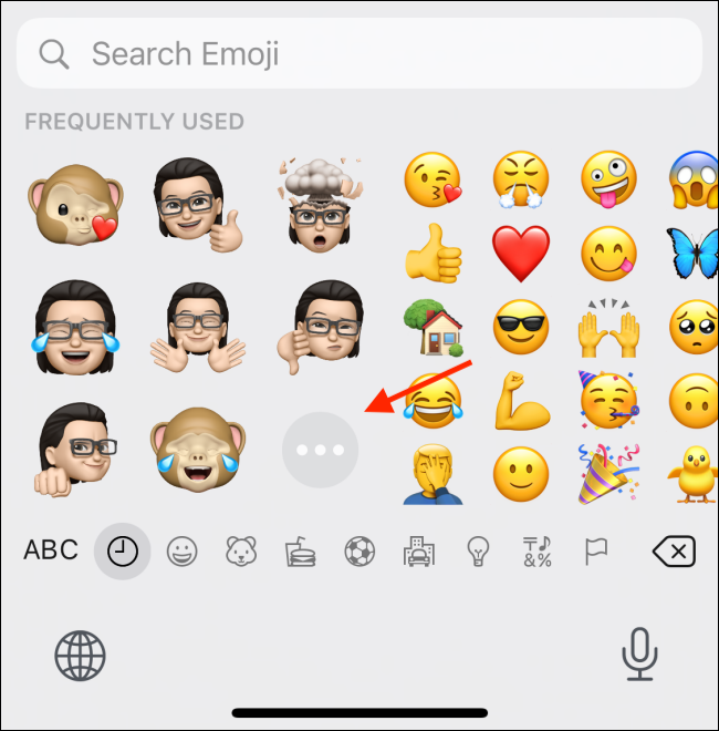 Appuyez sur le bouton de menu dans la section des autocollants Memoji