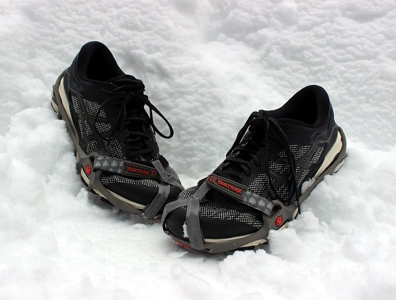 Chaussures de course dans la neige