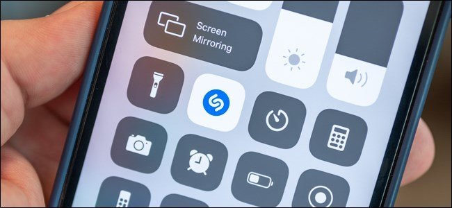 Bouton de reconnaissance musicale Shazam sur iPhone