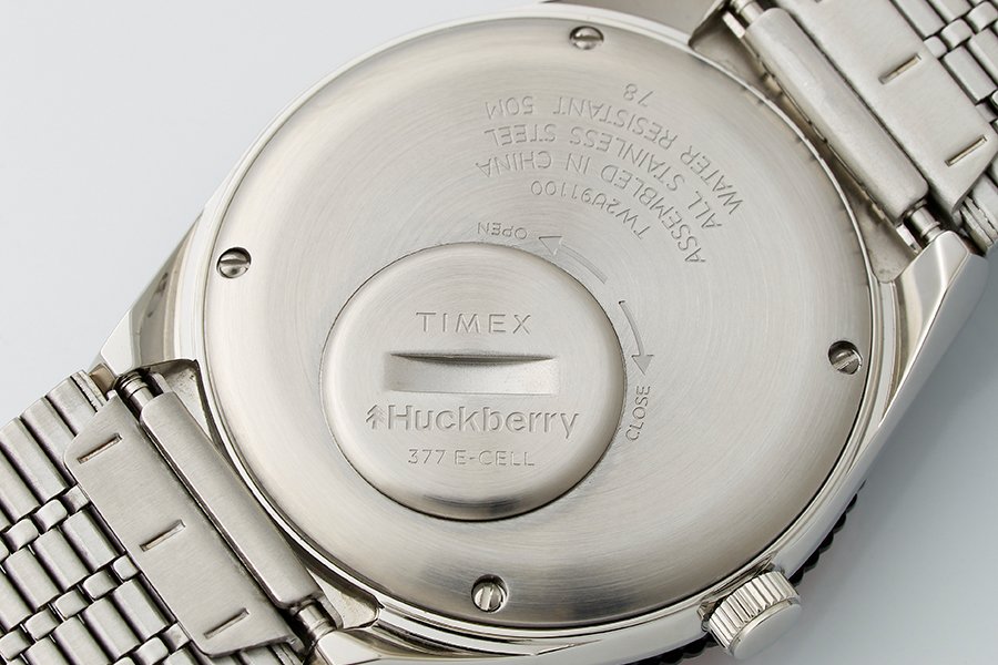 Huckberry x Timex Cola Sport Watch Limited Edition retour