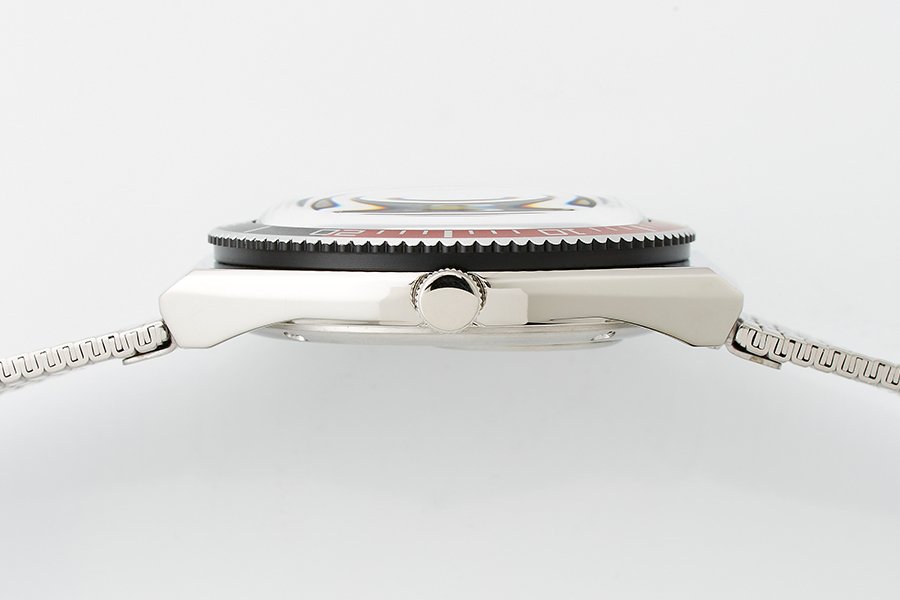 Huckberry x Timex Cola Sport Watch Limited Edition côté