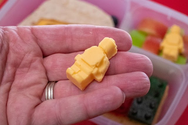 Comment faire un déjeuner d'art culinaire en briques et figurines LEGO!