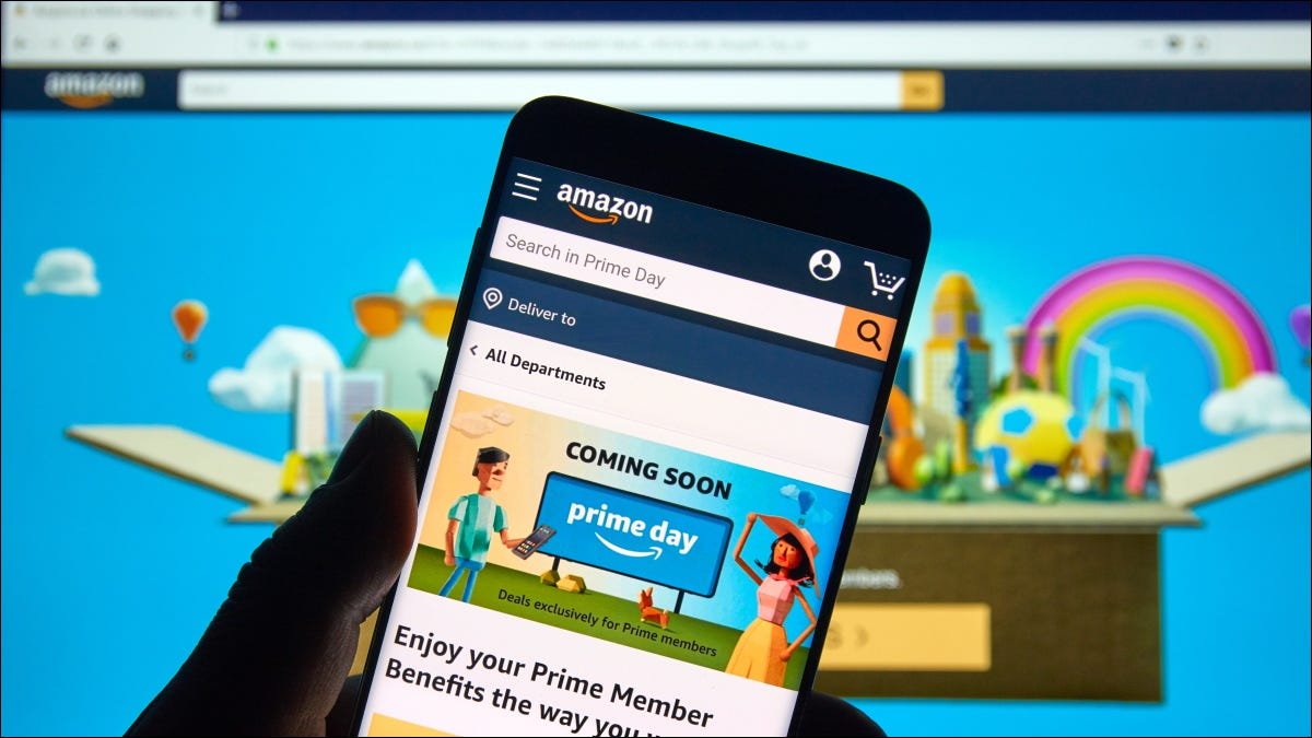 Une promotion Amazon Prime affichée sur un smartphone.