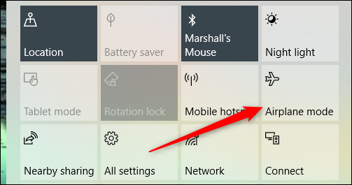 Cliquez sur Mode avion dans le menu des notifications.