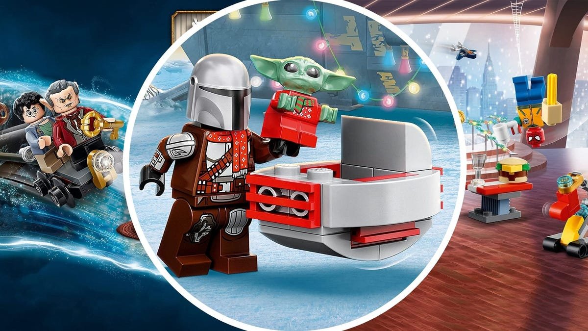 Plans rapprochés de diverses mini figurines LEGO dans les calendriers de l'Avent LEGO 2021.