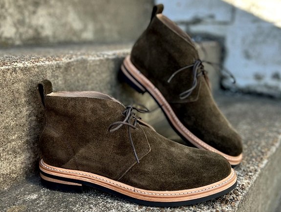 Taylor Stitch Chukkas en suède loden résistant aux intempéries