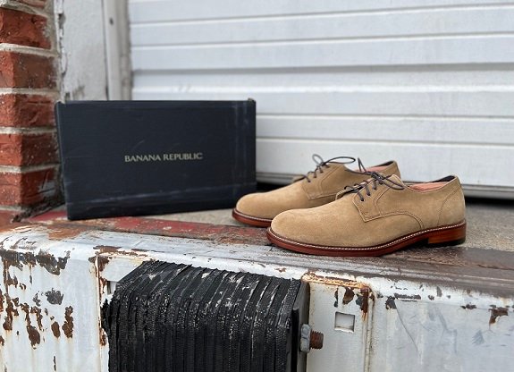 En revue : les derbies en daim Reace de Banana Republic