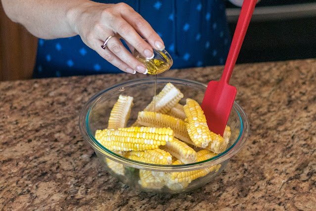 Comment préparer des côtes levées de maïs grillées pour votre prochain repas familial d'été !