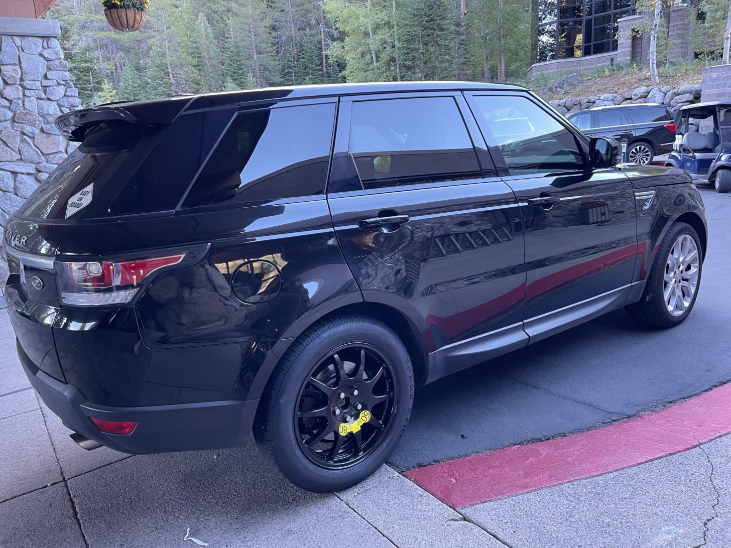 Range Rover sport avec roue de secours
