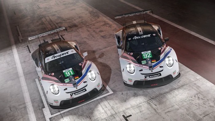 Porsche 911 RSR