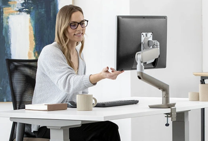 bras de moniteur de bureau