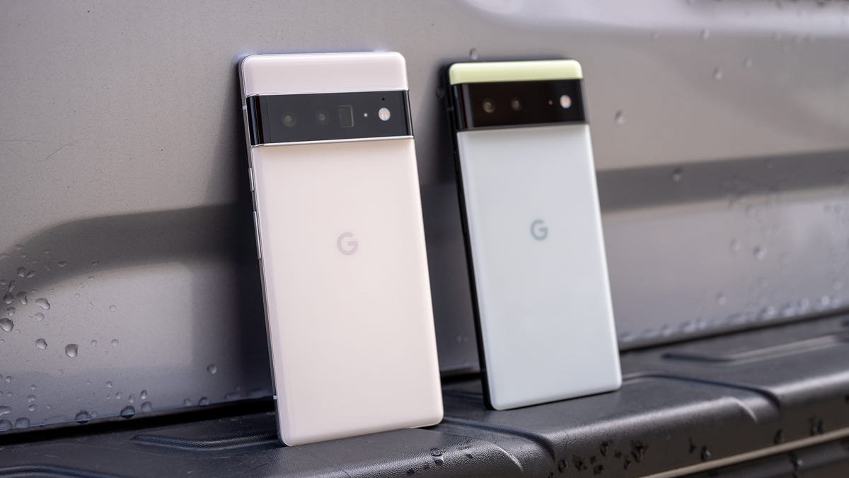 Google Pixel 6 Pro côte à côte avec le Pixel 6