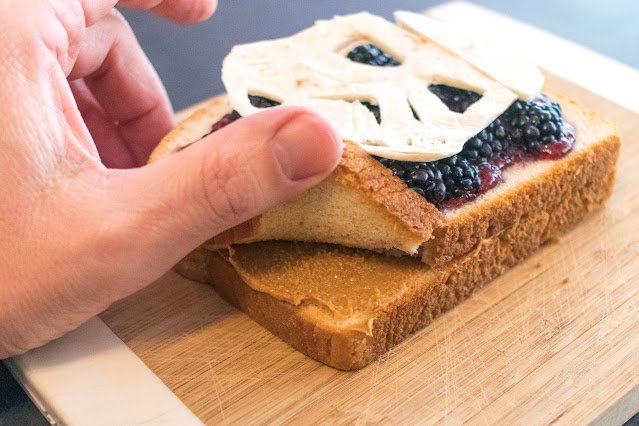 Comment faire une recette de déjeuner scolaire Star Wars Stormtrooper Sandwich Food Art!