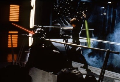 Sur le tournage de Star Wars : Episode VI - Le Retour du Jedi réalisé par le Gallois Richard Marquand.  (Photo ...