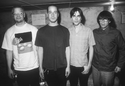 MINNEAPOLIS, MN - 9 SEPTEMBRE : Weezer (LR) Patrick Wilson, Matt Sharp, Brian Bell, Rivers Cuomo pos...