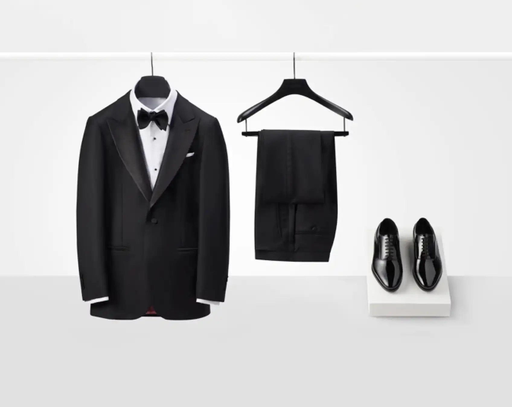 Ensemble cravate noire SuitSupply