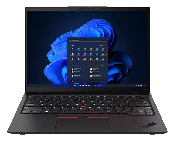 Le Lenovo ThinkPad X1 Nano Gen 3 est ouvert.