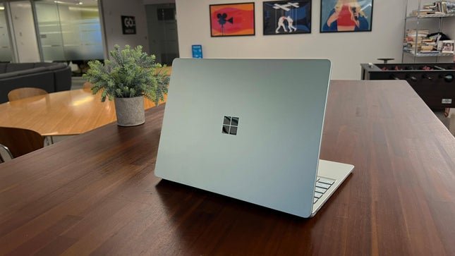 Image de l'article intitulé Pratique : Microsoft Surface Laptop Go 3