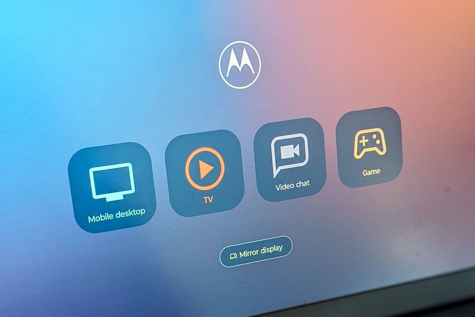 Experience Hub de Motorola, qui se lance chaque fois que vous vous connectez à un écran externe