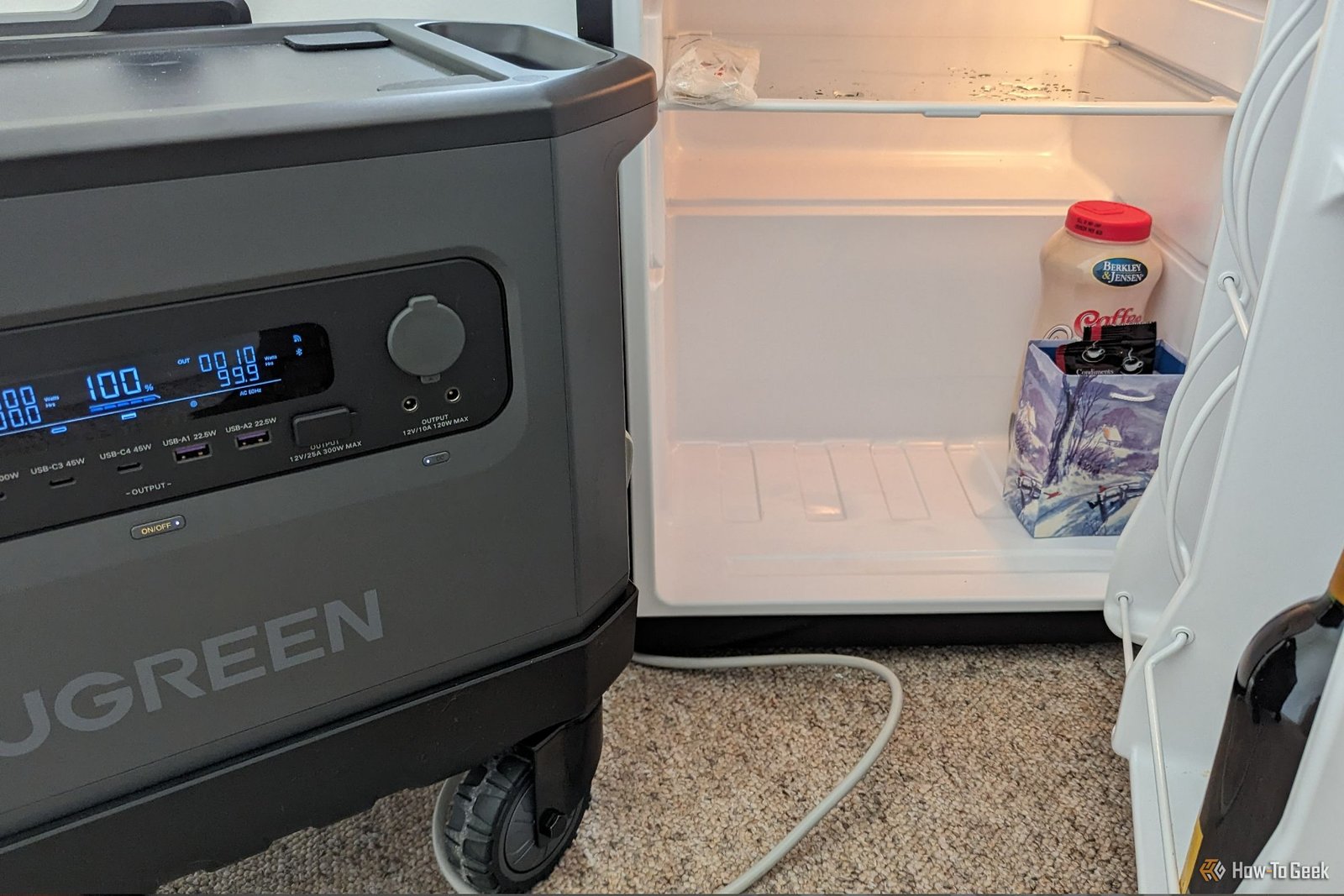 Centrale électrique Ugreen alimentant un réfrigérateur