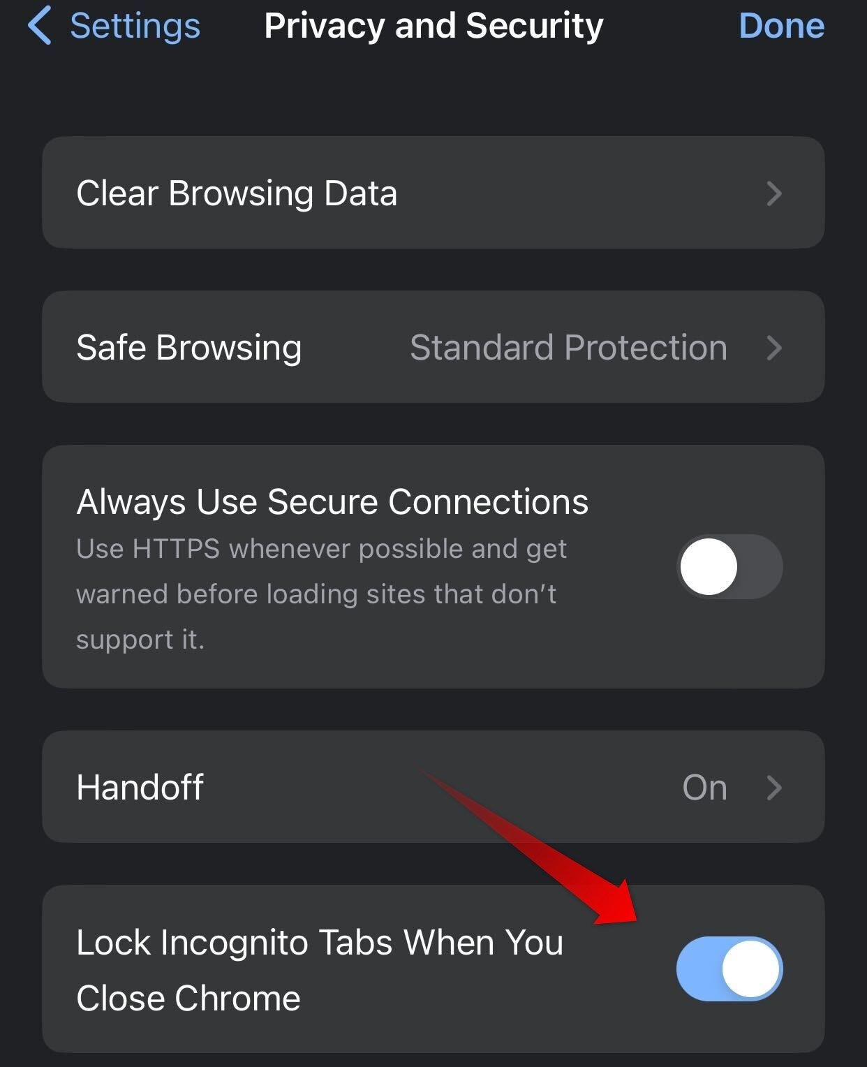 Activation de la fonctionnalité de verrouillage des onglets de navigation privée dans Chrome pour iPhone.