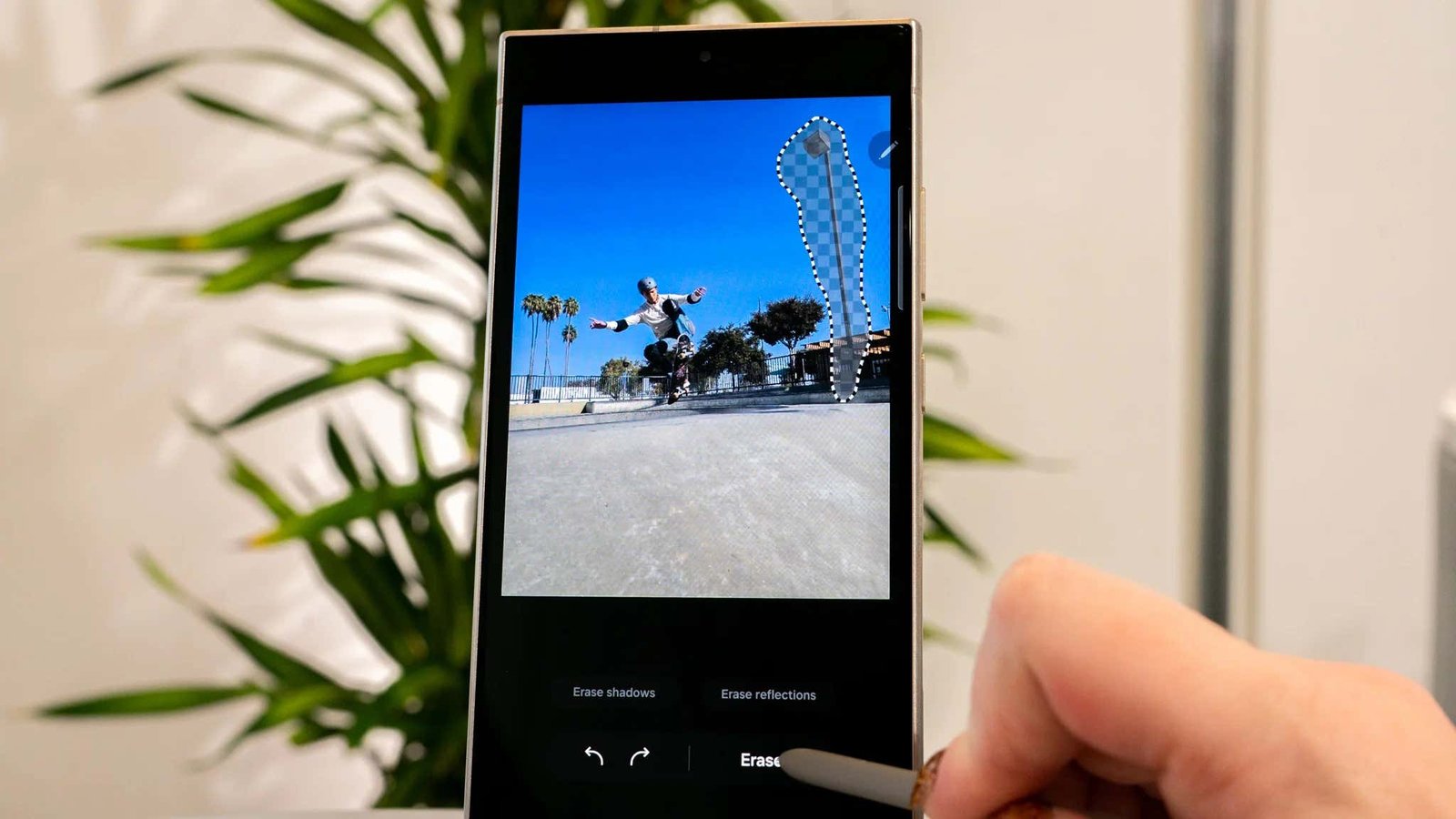 Image de l'article intitulé Samsung Galaxy S24 : tout ce que vous devez savoir avant d'acheter