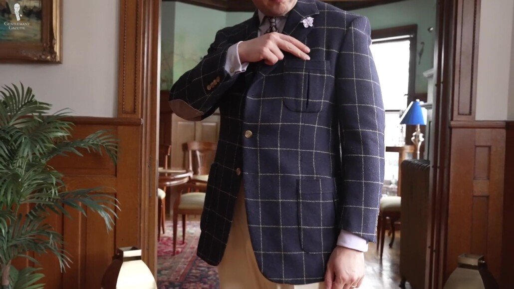 Des grilles plus grandes peuvent aider à ajouter de la largeur à une apparence plus haute.