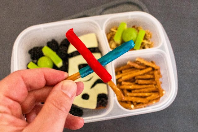 Comment préparer une recette de déjeuner Star Wars Stormtrooper Food Art pour vos enfants