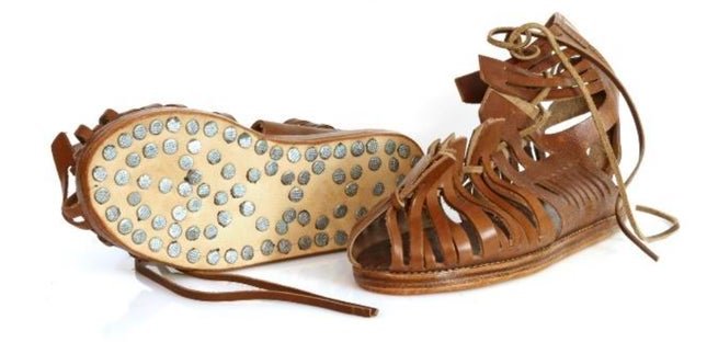 Une reconstitution de l'apparence des chaussures militaires romaines il y a près de 2 000 ans.