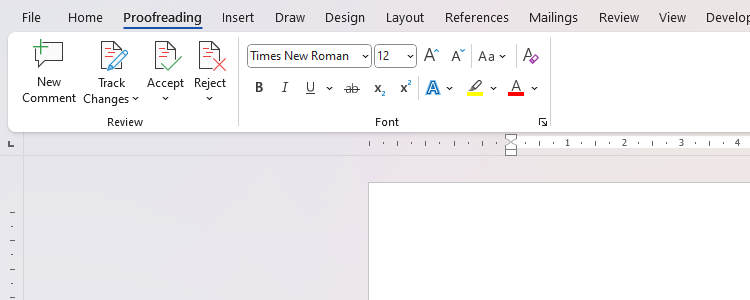 Un onglet Relecture personnalisé sur le ruban Microsoft Word.