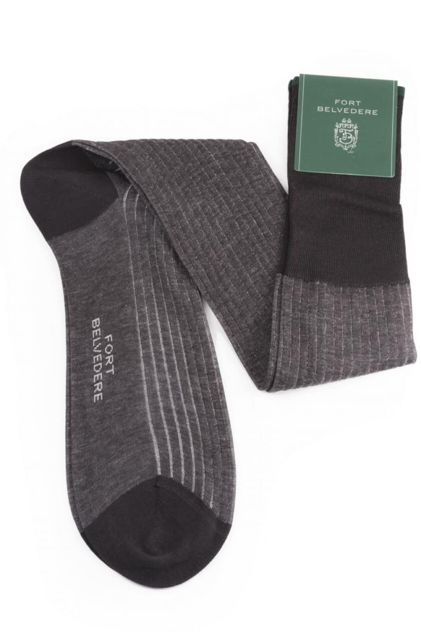 Chaussettes côtelées à rayures ombragées en charbon de bois et gris clair coton