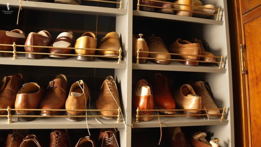 Supports de chaussures personnalisés Rack de chaussures dans un placard personnalisé
