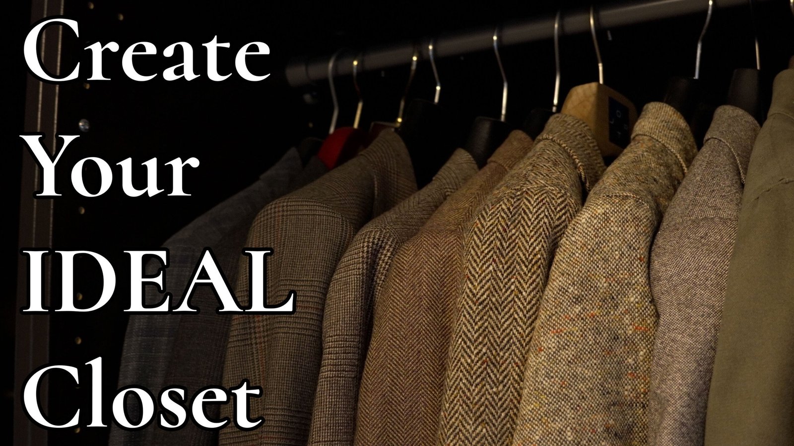 IdealClosetTHumb1 3840 x 2160 à l'échelle Vue d'un placard avec vestes. Le texte lit, "Créez votre placard idéal"