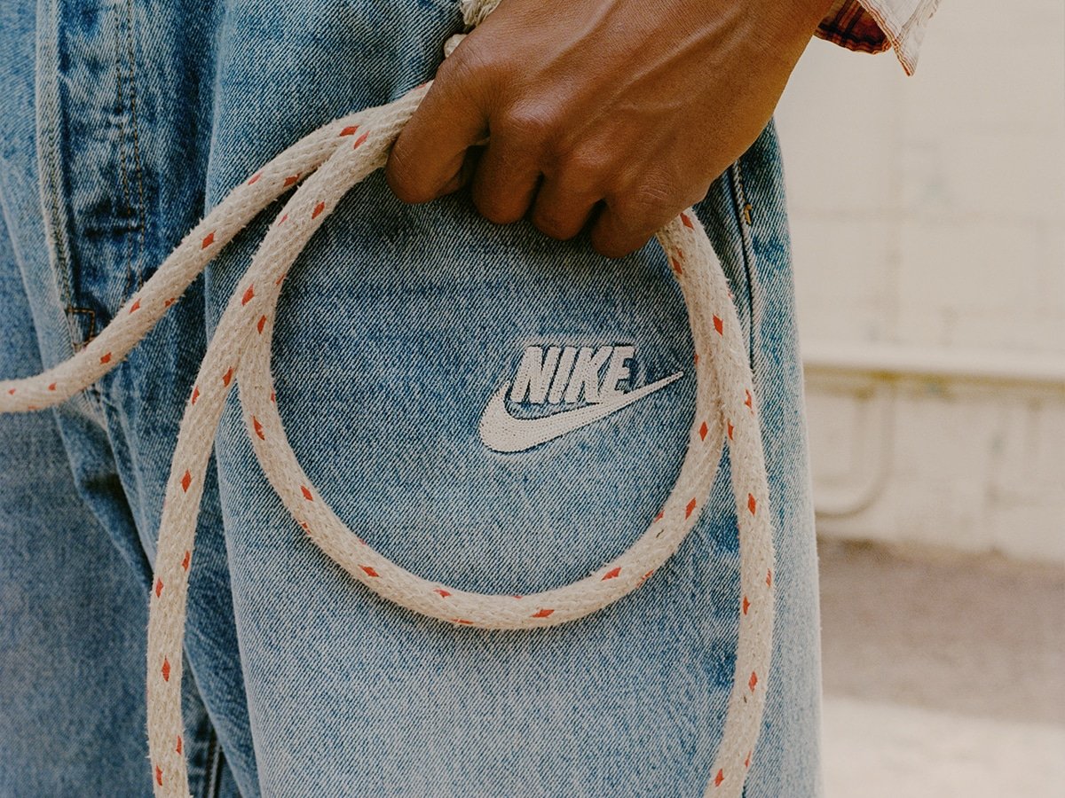 Levi's® x Nike Baggy Jean sur le corps