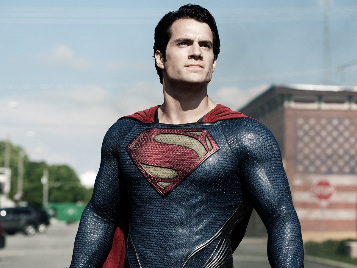 Henry Cavill dans son costume de Superman