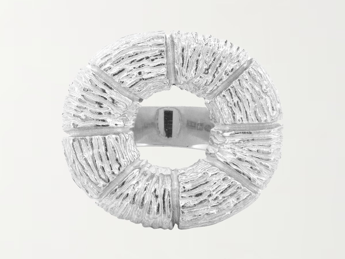 Bleue Burnham la bague de rhubarbe argent