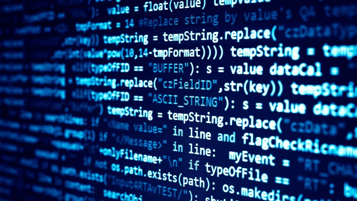 Gros plan d'un écran d'ordinateur montrant des lignes de langage de programmation.
