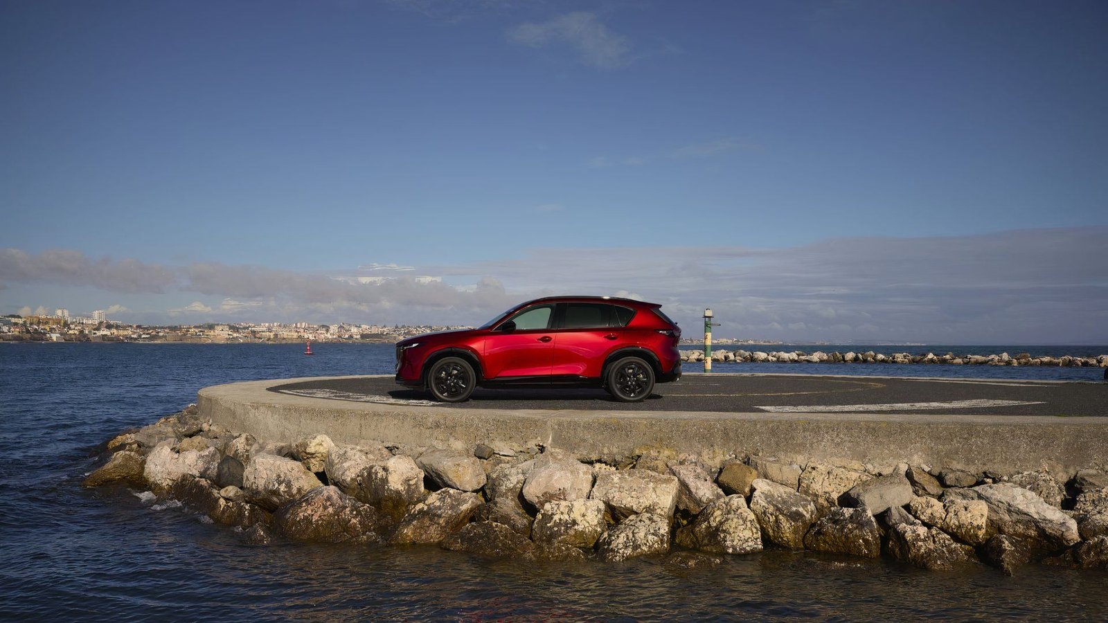 Profil latéral Disque d'une Mazda CX-5 en 2026