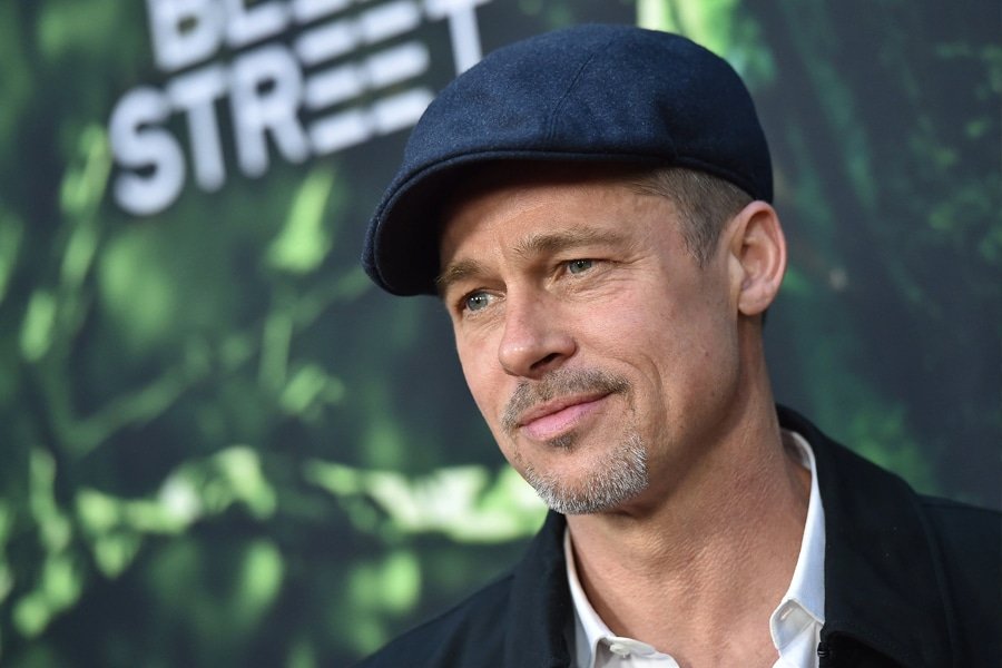 Brad Pitt avec moustache