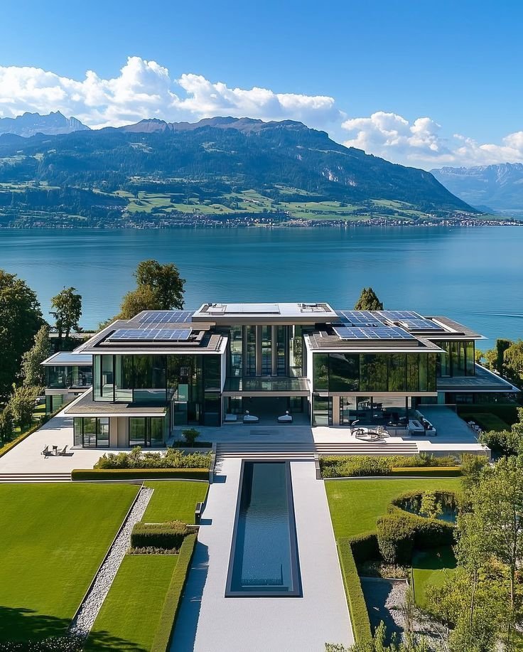 Un exemple d'une grande et belle maison avec beaucoup d'espace extérieur. C'est tellement plus agréable qu'une petite maison. 