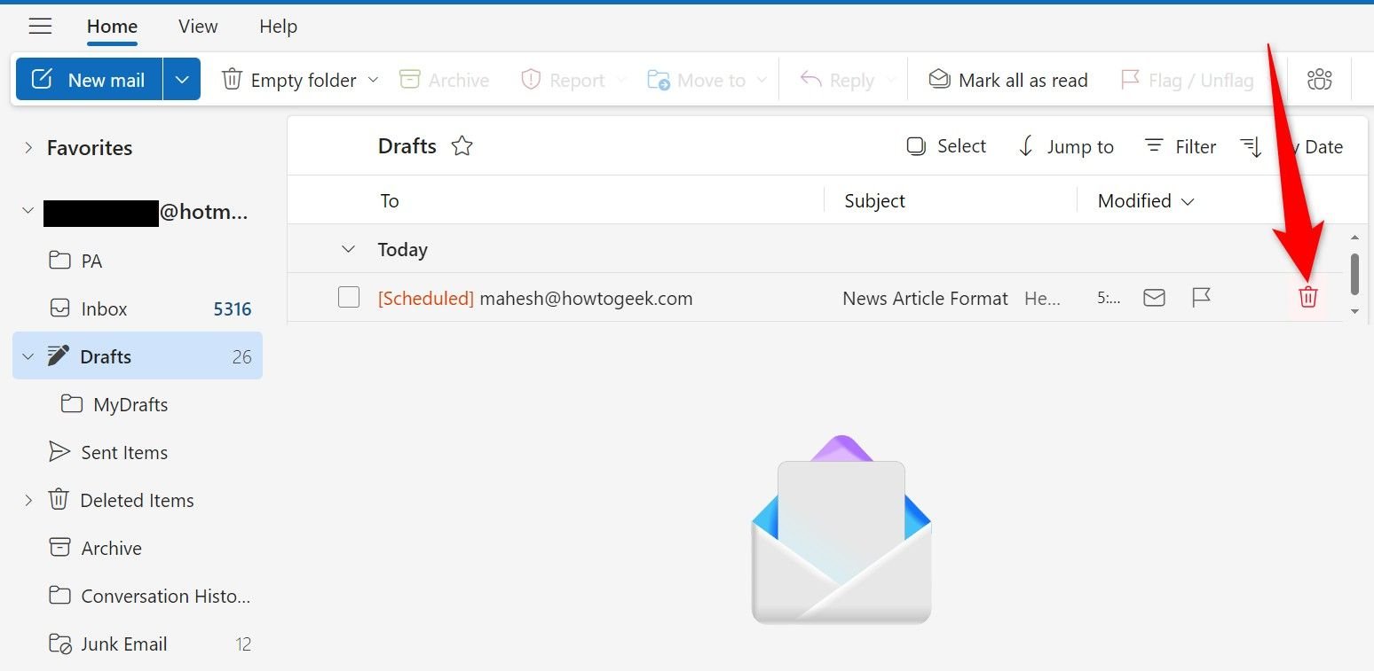 L'icône de la poubelle a été mise en évidence pour un e-mail planifié dans Outlook Web.